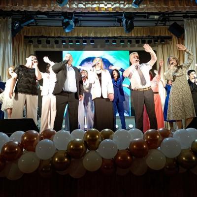 Photo 5377743060177384303 Y