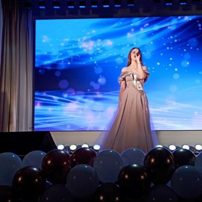 Photo 5377743060177384314 Y