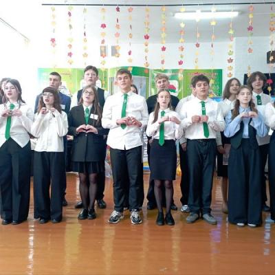 Photo 5399874287919300252 Y