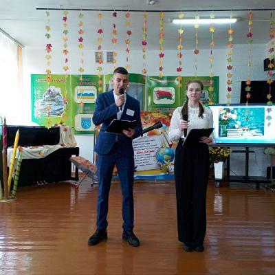 Photo 5399874287919300268 Y