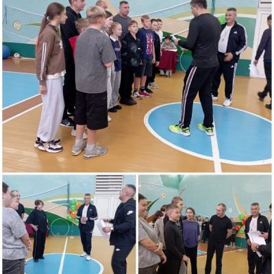 Photo 5447127483750152986 Y