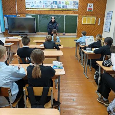 Photo 5276253618631806768 Y