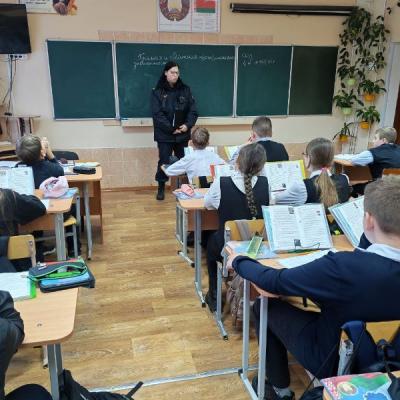 Photo 5276253618631806769 Y