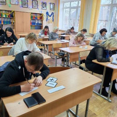 Photo 5294484925874638621 Y